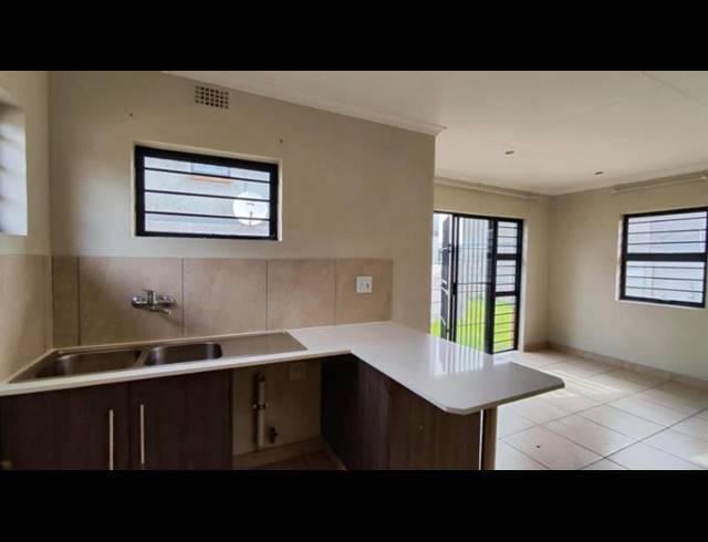 3 BEDROOM HOUSE FOR SALE IN ALBERTSDAL